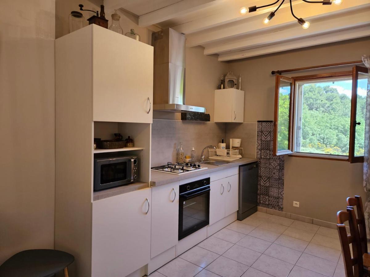 Les Oliviers Apartment Ansouis Bagian luar foto