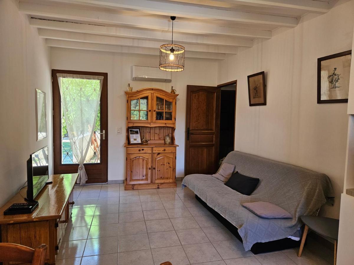 Les Oliviers Apartment Ansouis Bagian luar foto