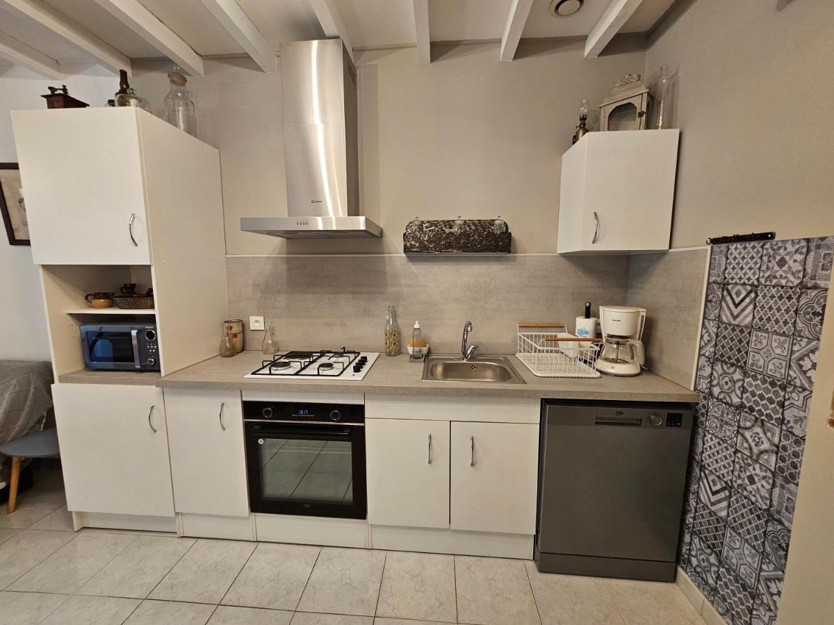 Les Oliviers Apartment Ansouis Bagian luar foto