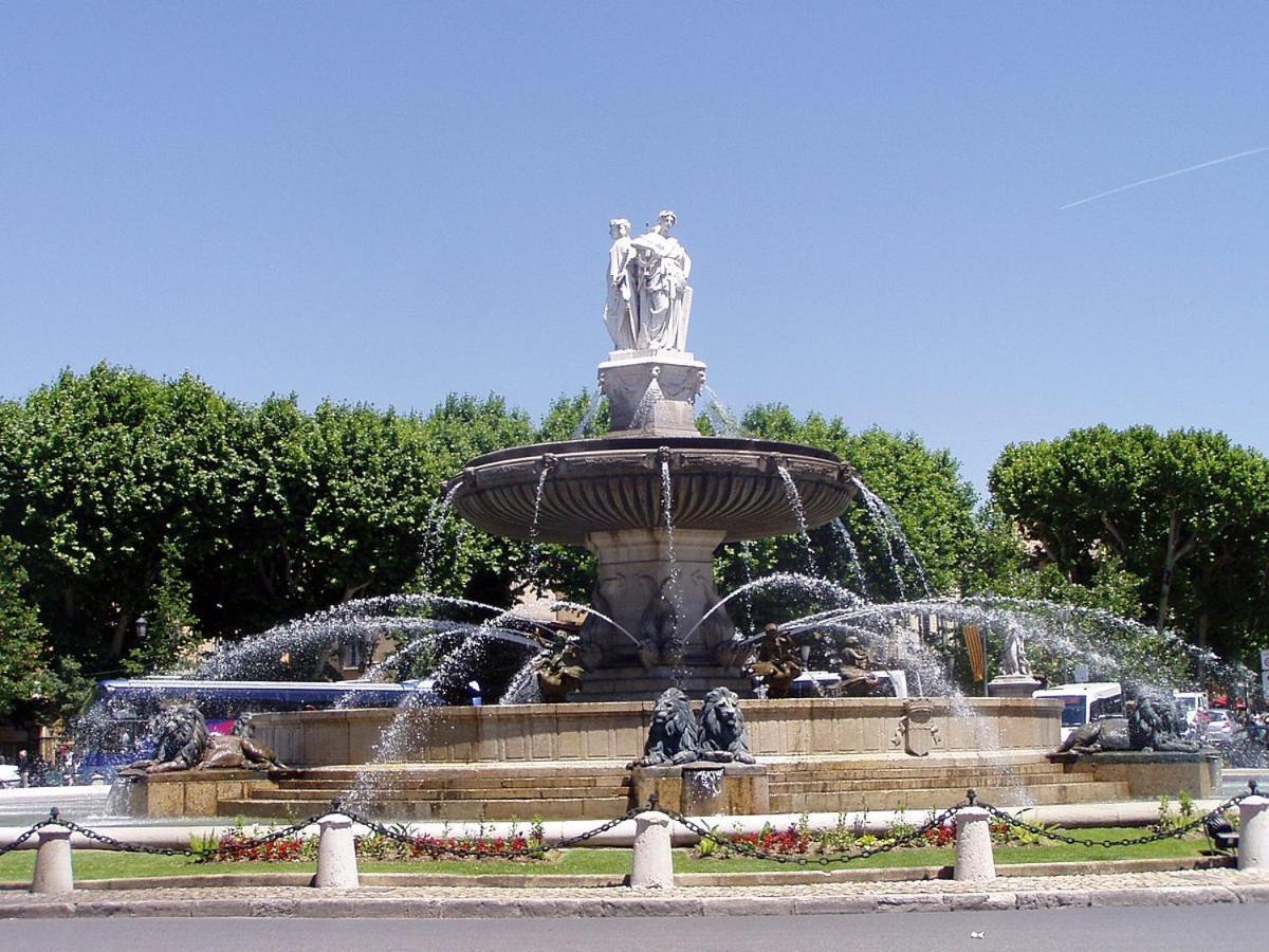 Les Oliviers Apartment Ansouis Bagian luar foto