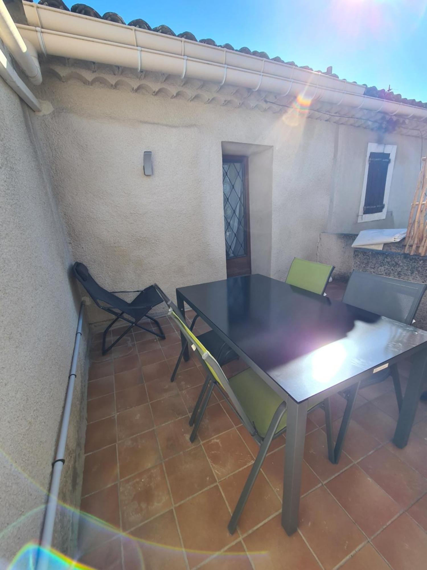 Les Oliviers Apartment Ansouis Bagian luar foto